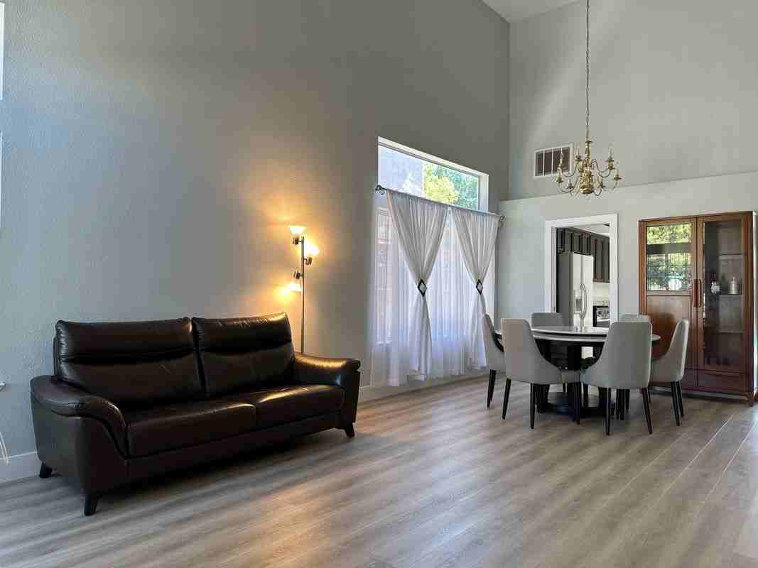 840 Woodsong Ln - Photo 3 of 25