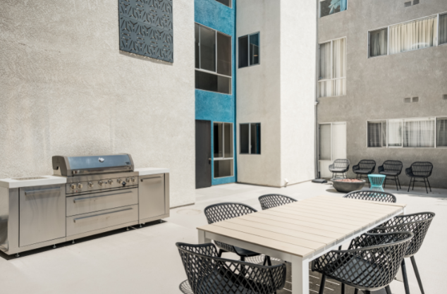 11850 Riverside Drive - Photo 6 of 12