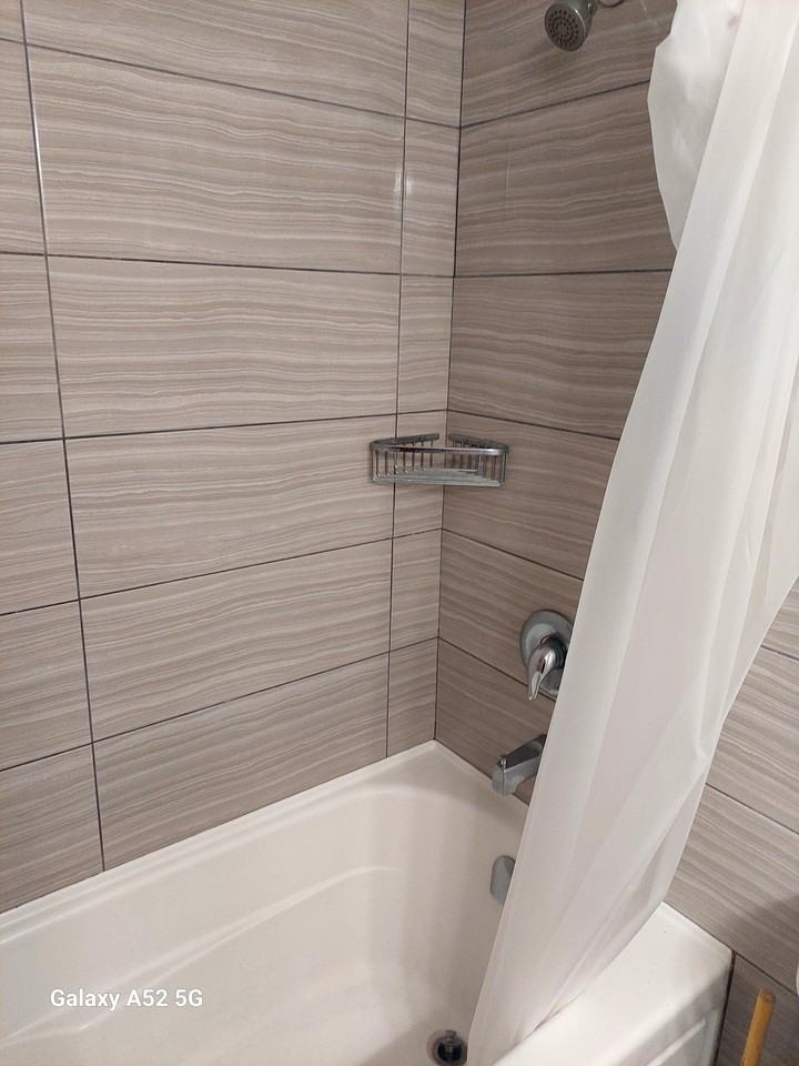 1442 East 1st Avenue 201 - Photo 2 of 9