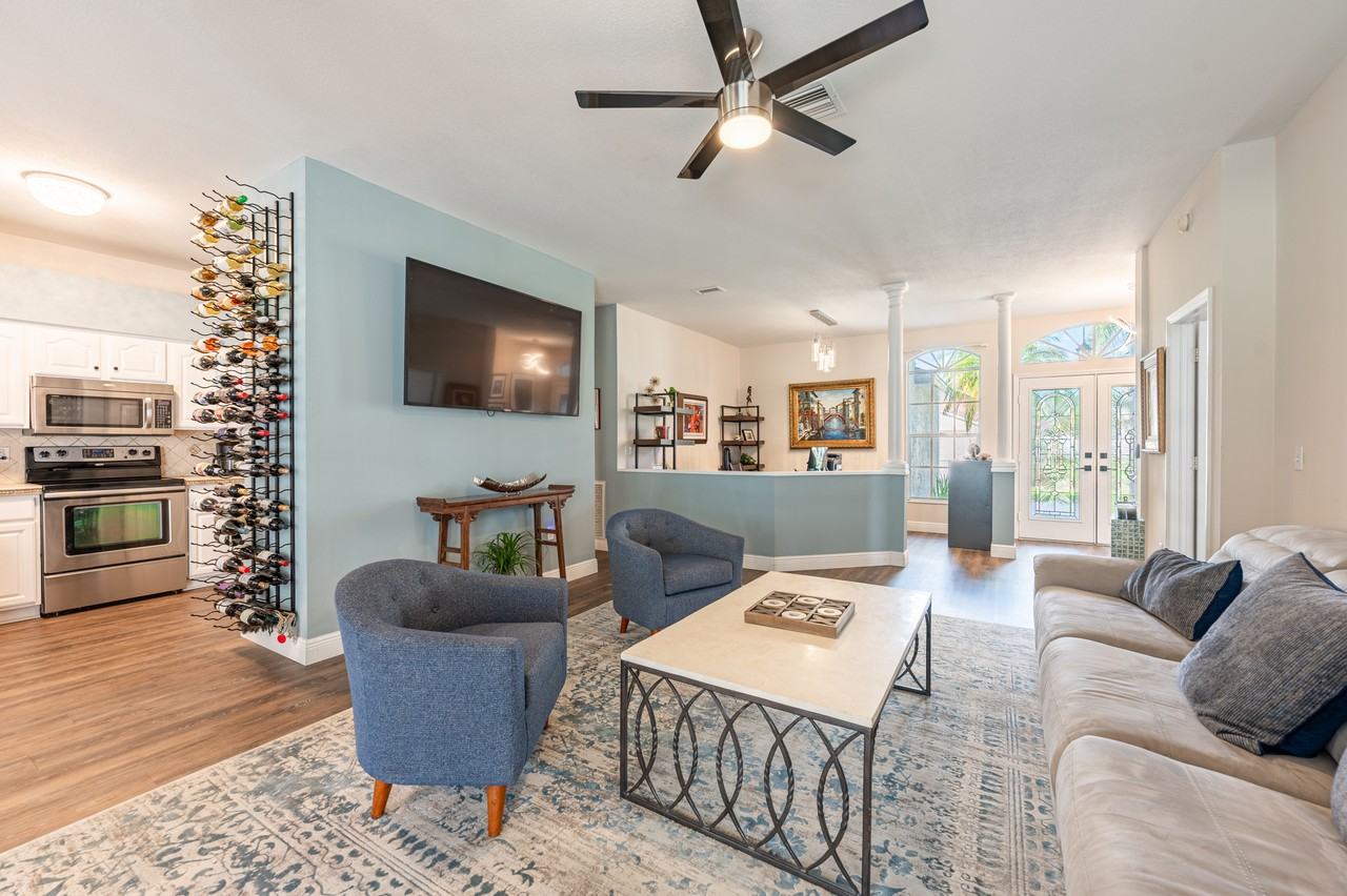 11635 Georgetown Circle - Photo 3 of 11