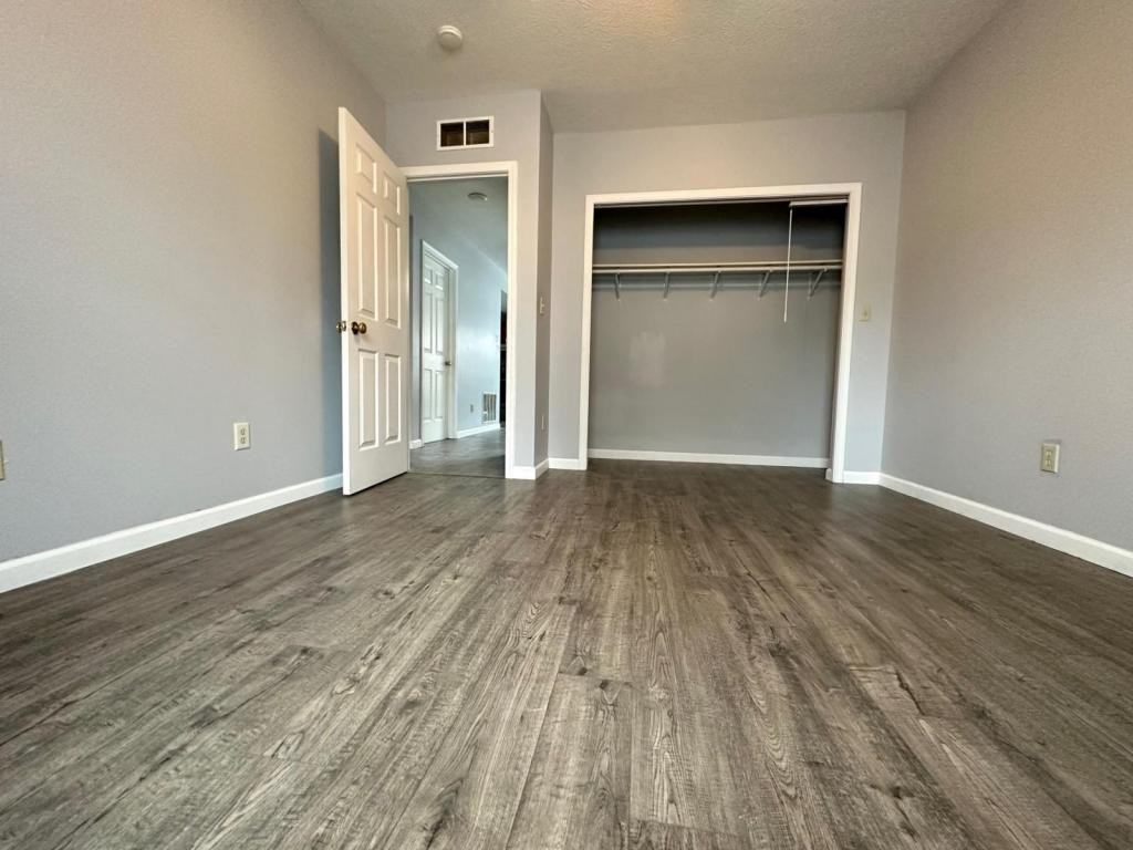 561 Sherman St - Photo 2 of 19