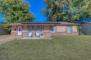 featured image of 3415 Horseshoe Trl