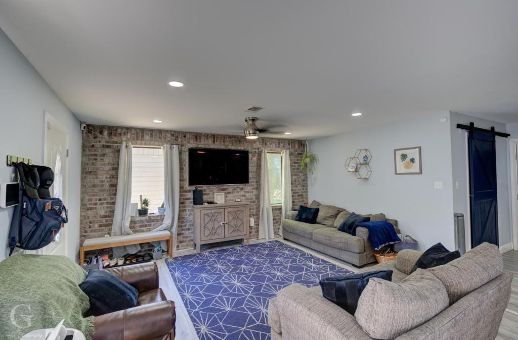 3415 Horseshoe Trl - Photo 3 of 15