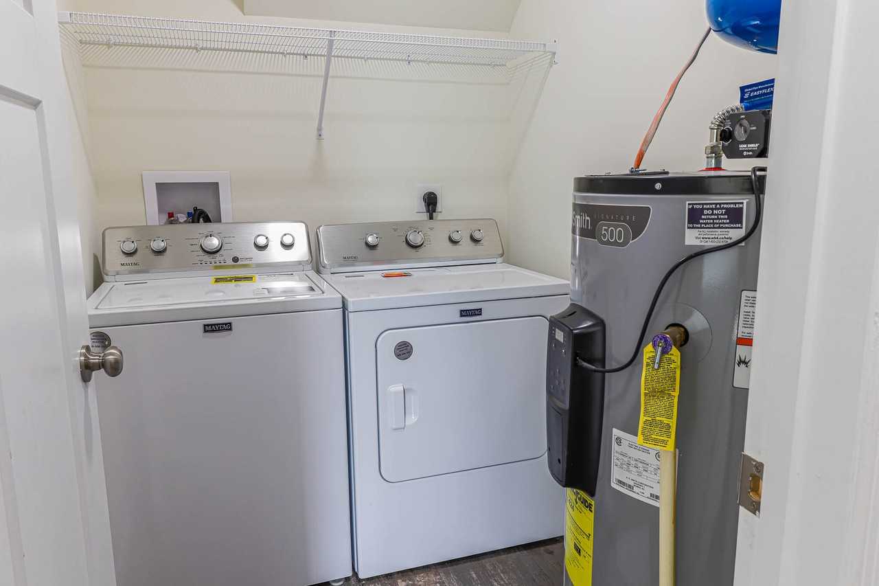 54 Pilgrim Ct - Photo 2 of 11