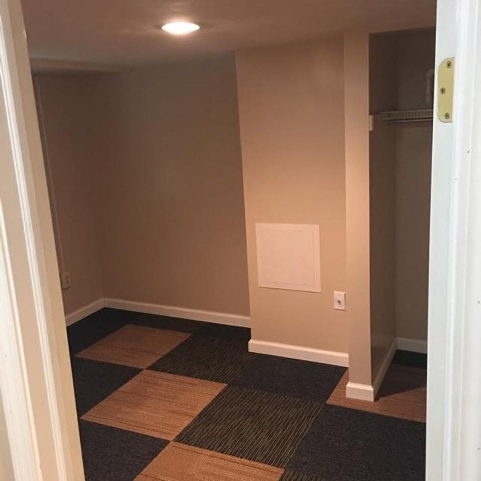 South Oakland Large and renovated 3 bedroom apartment Must SEE! - Photo 6 of 27