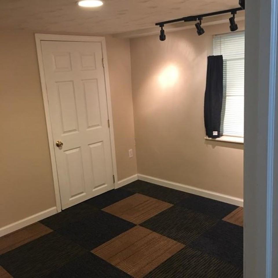 South Oakland Large and renovated 3 bedroom apartment Must SEE! - Photo 7 of 27