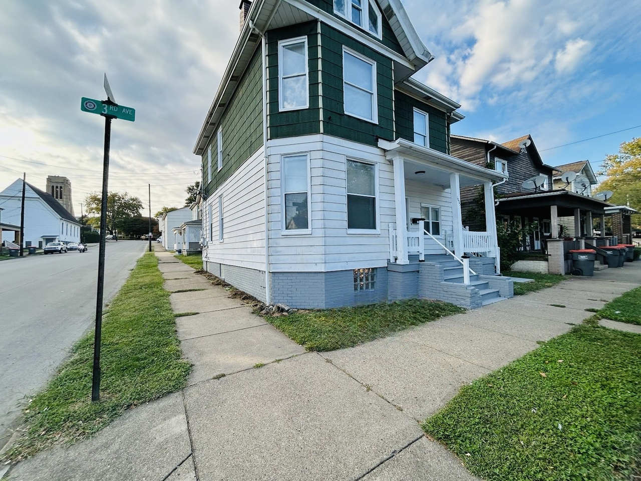 1035 3rd Ave Beaver Falls - Photo 2 of 15