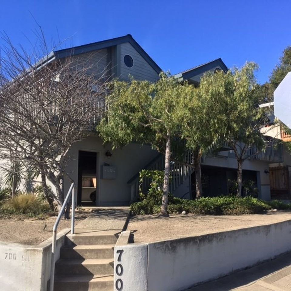 David Avenue (700) - Photo 2 of 31