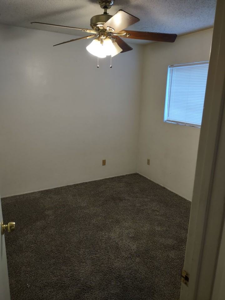 1918 16th Street - Photo 6 of 11