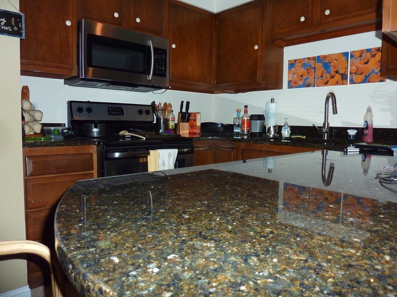 1211 Highland Ave #202 - Photo 2 of 8