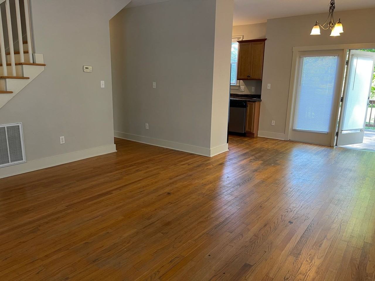 460 Athens Ave - Photo 3 of 9