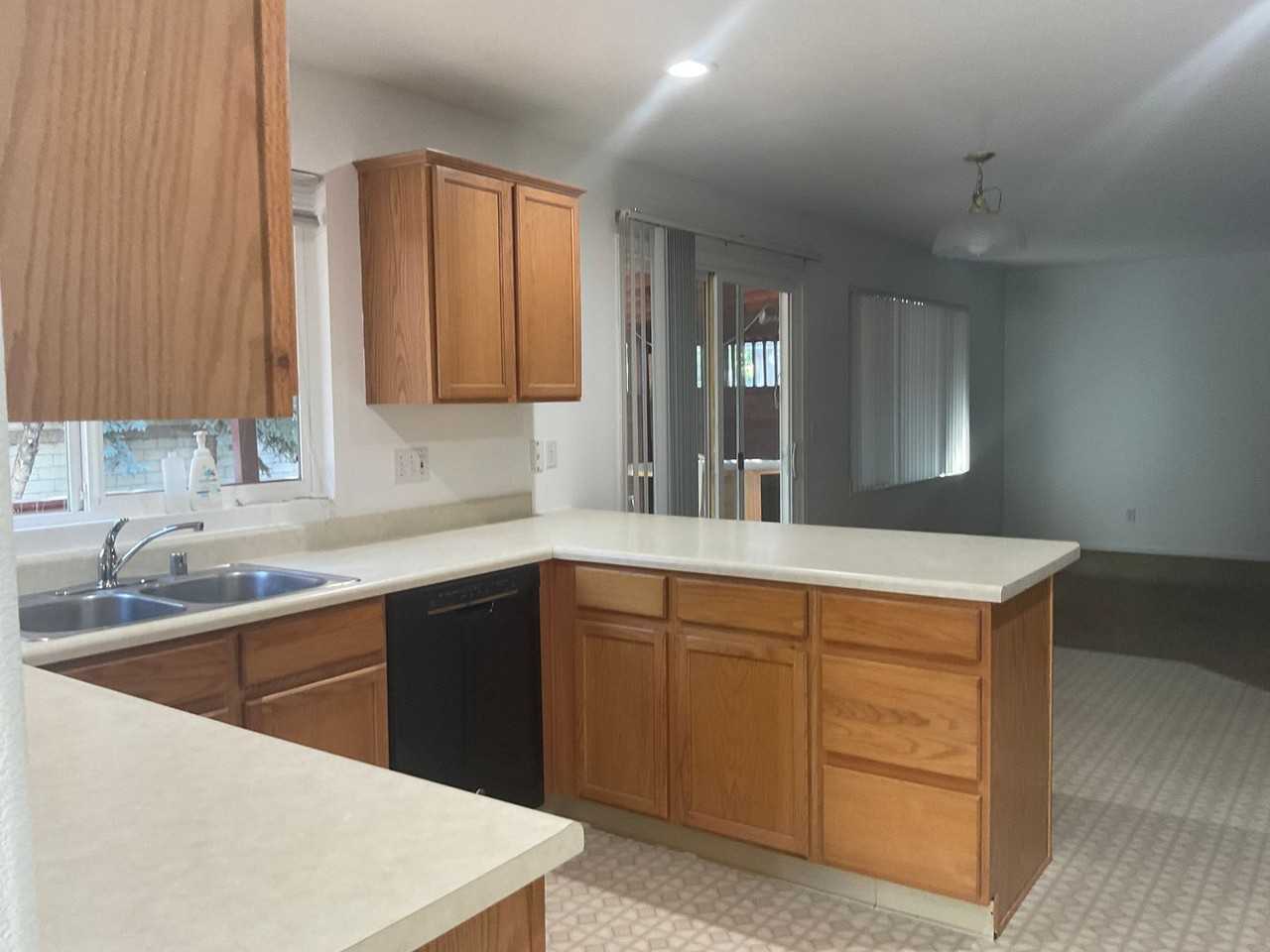 5390 Santa Anita Dr - Photo 7 of 27