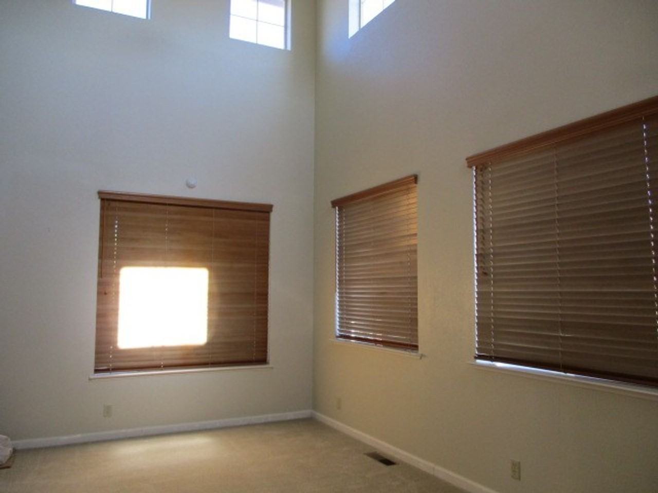 2615 Glen Eagles Dr - Photo 3 of 28