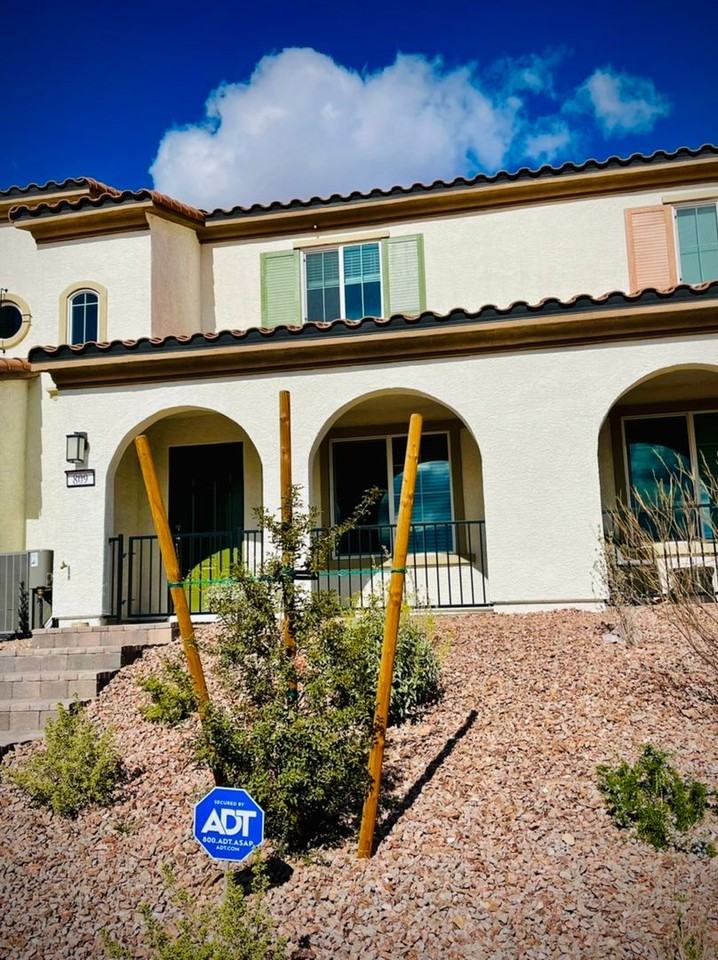 809 Jigglypuff Pl - Photo 2 of 50