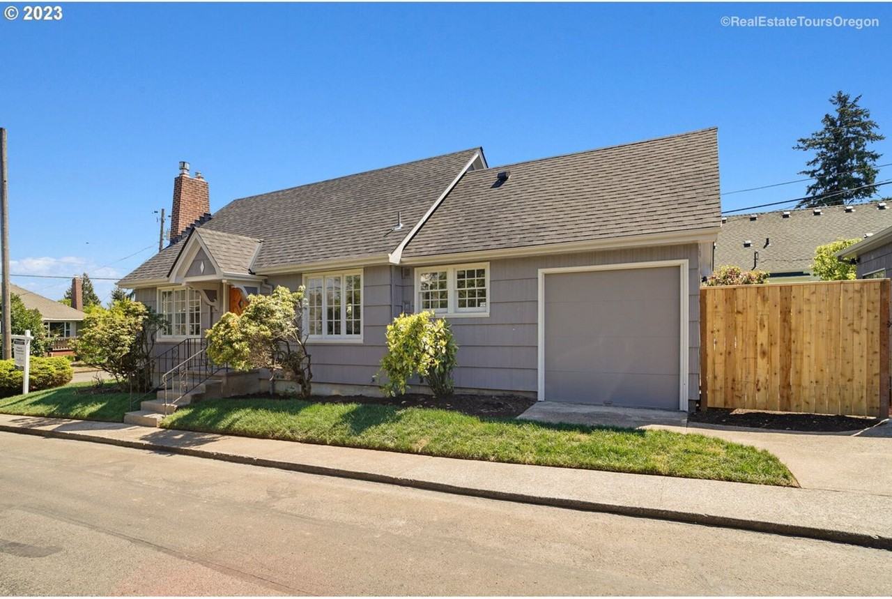 6986 Ne Graham Pl - Photo 3 of 27