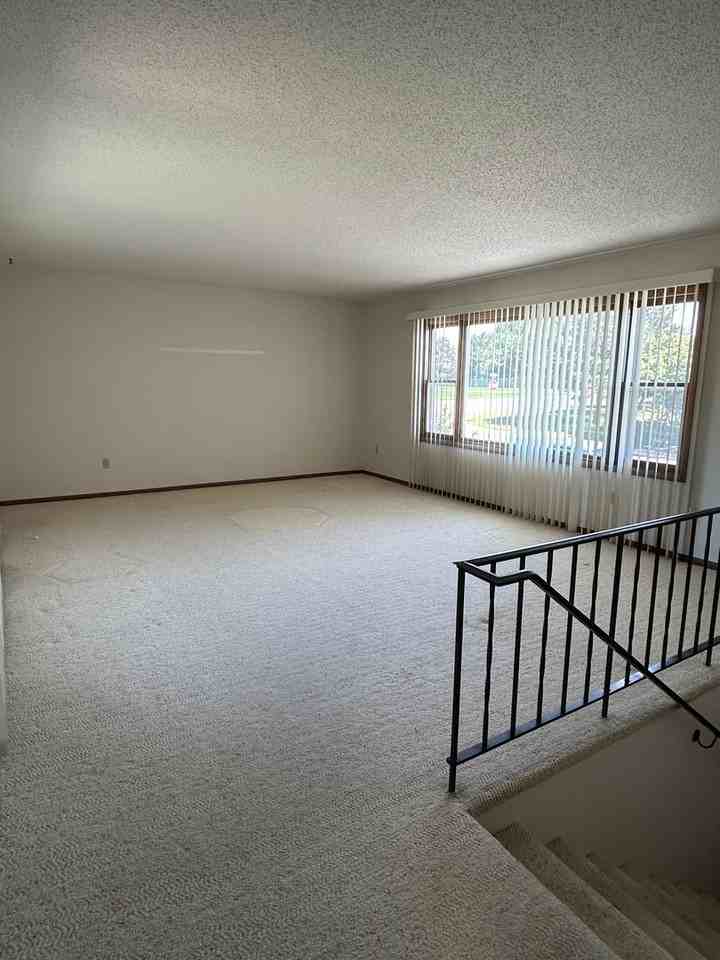 1227 4th Ave E - Photo 3 of 5