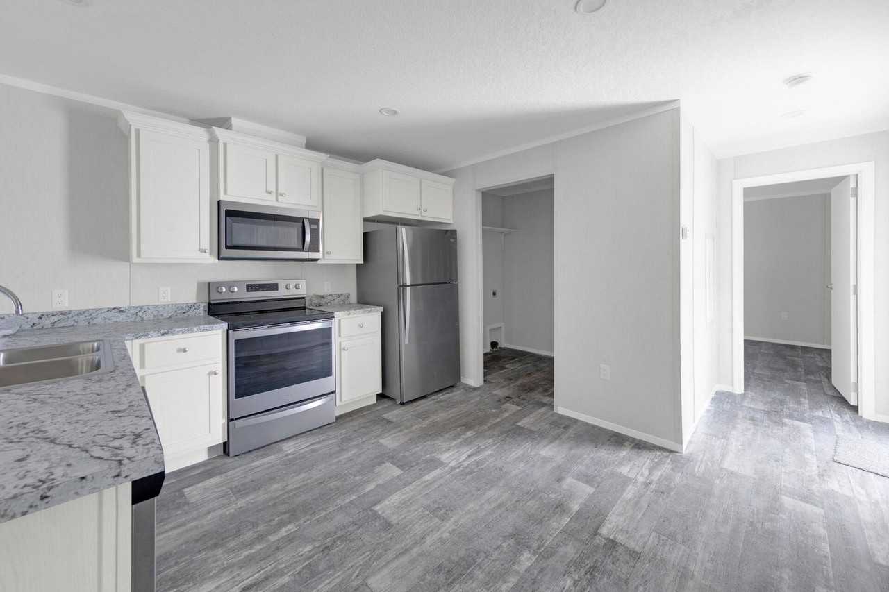 207 Laurel Lane - Photo 2 of 19