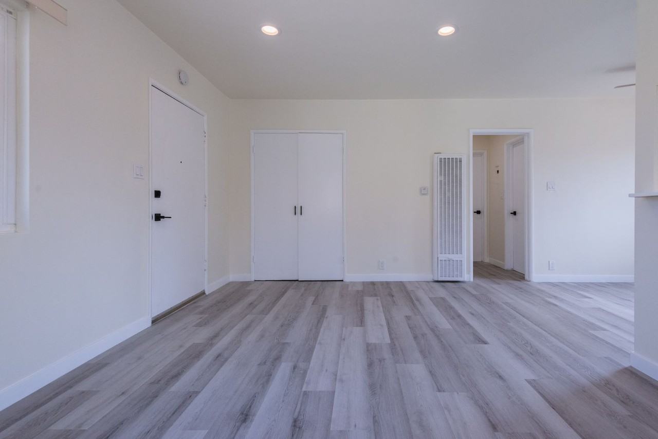 Pullman Lane Residences - Photo 6 of 50