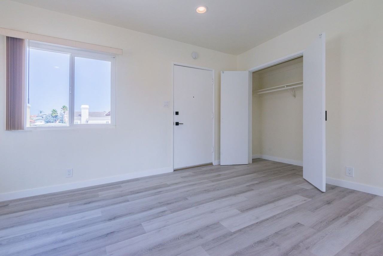 Pullman Lane Residences - Photo 7 of 50