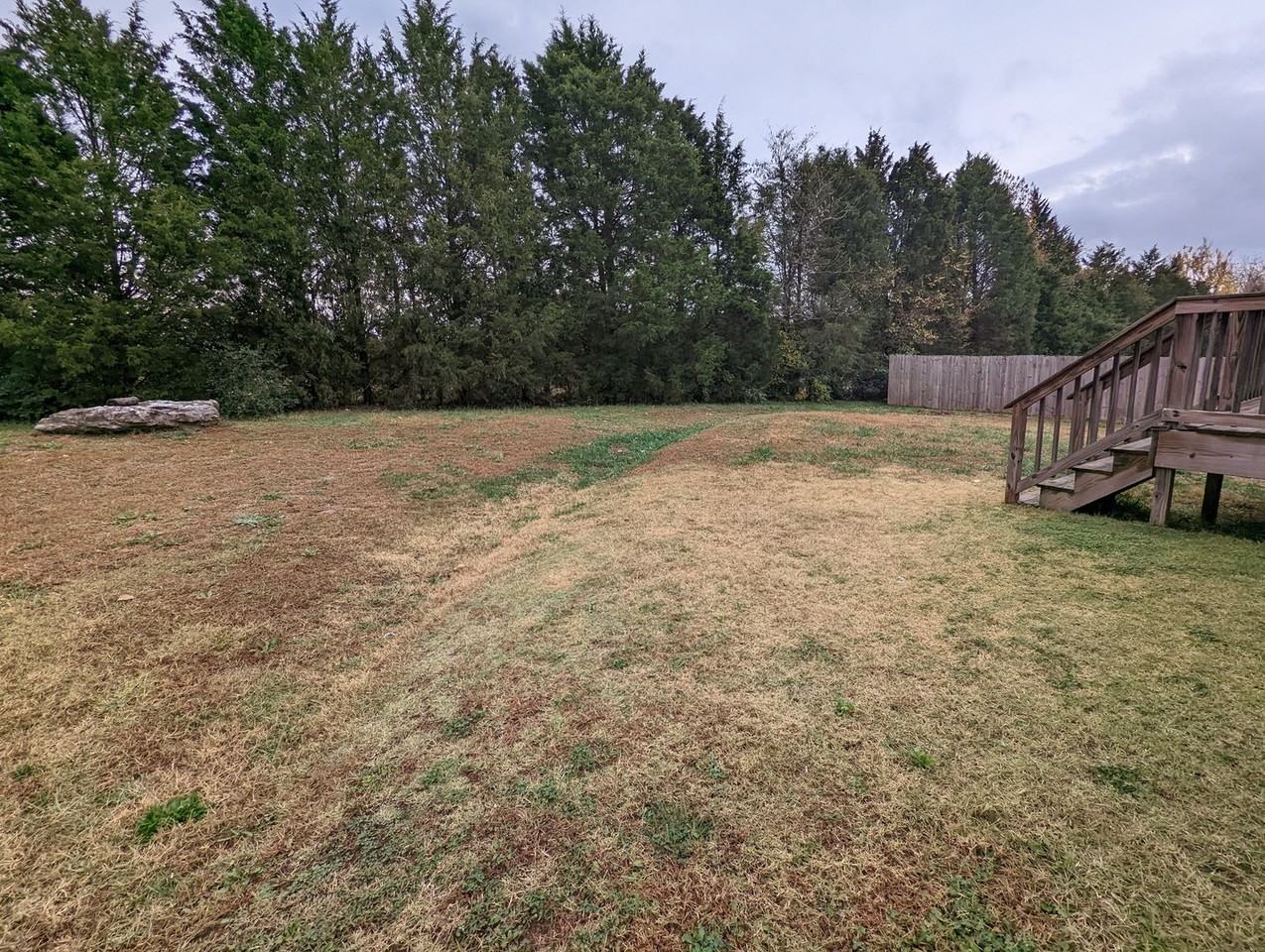 1895 Sheffield Ln - Photo 4 of 15