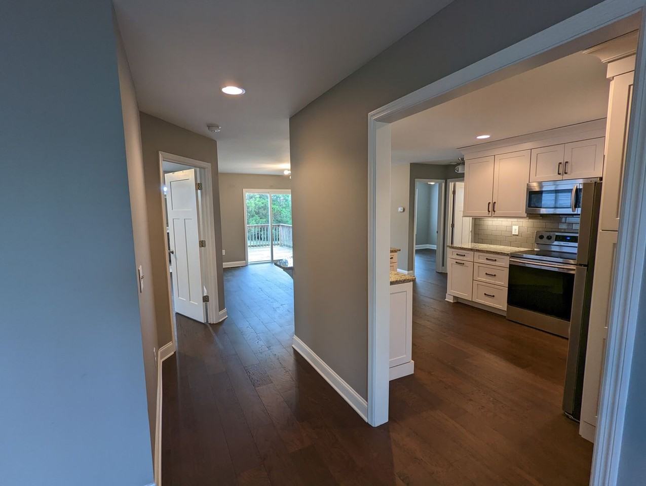 1895 Sheffield Ln - Photo 6 of 15