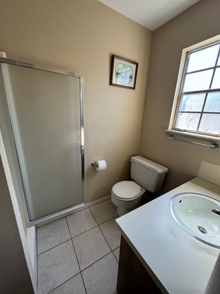 3815 Creswell Ave - Photo 6 of 14