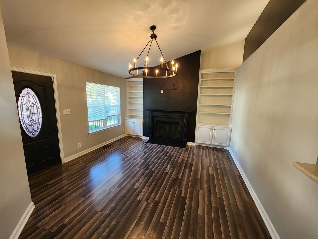 4028 Challis Dr - Photo 5 of 24