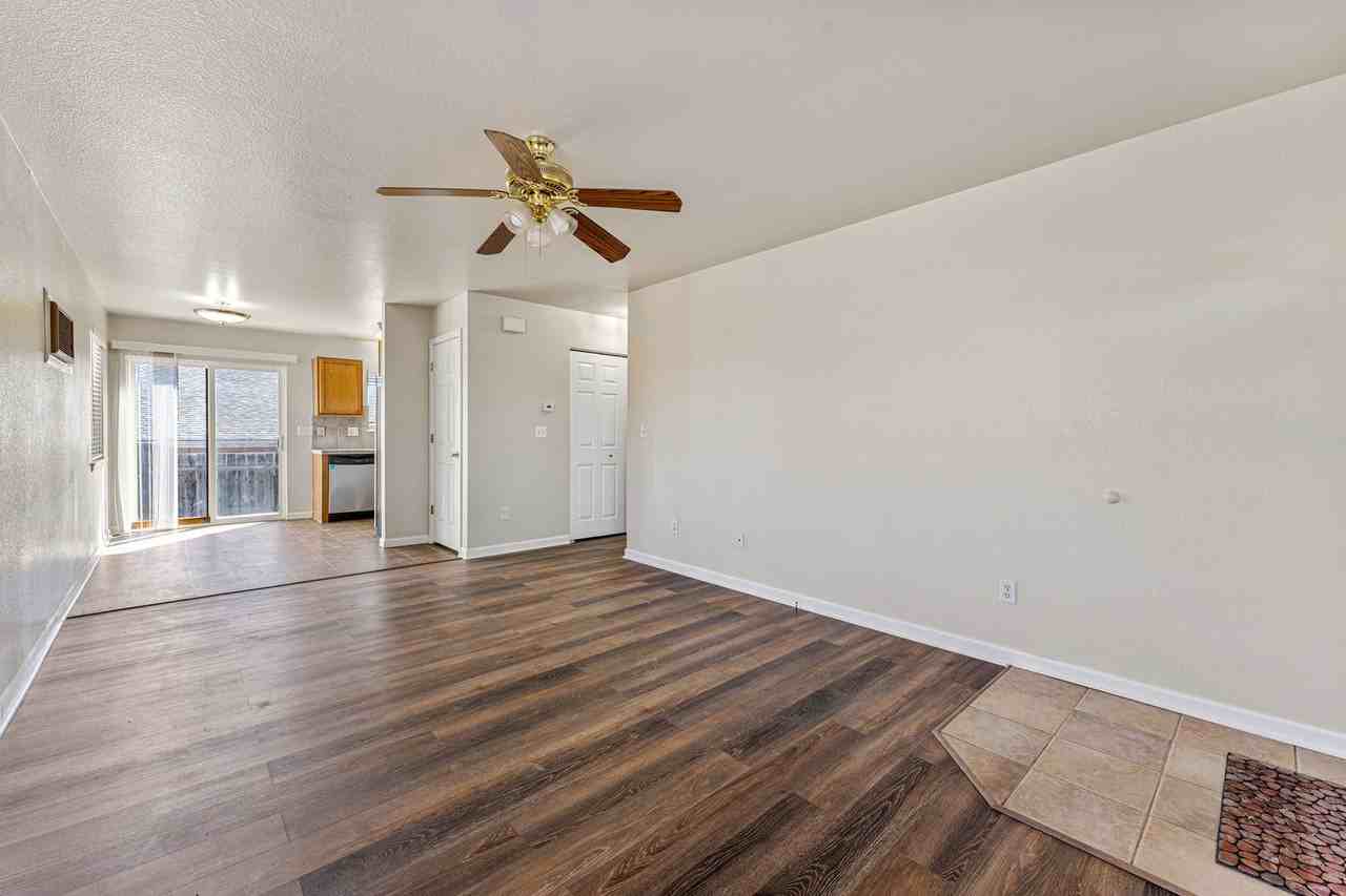 4618 Federal Boulevard - Photo 4 of 21