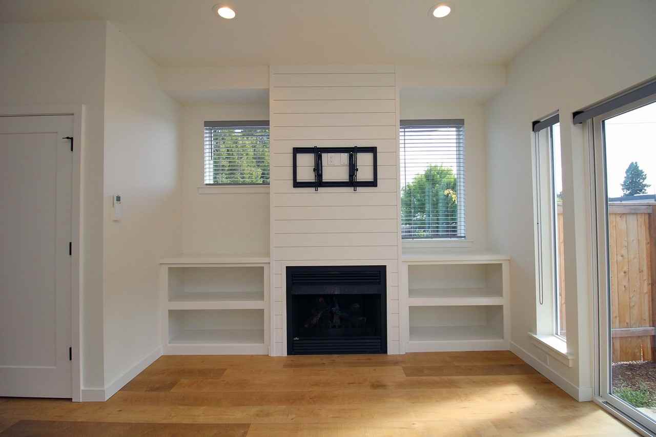 5725 S Kelly Ave - Photo 6 of 27