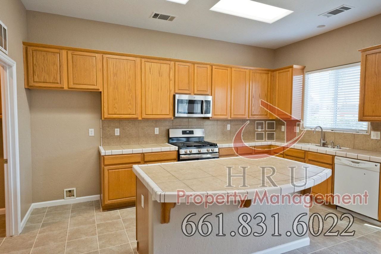 10907 Delicato Ct - Photo 4 of 24