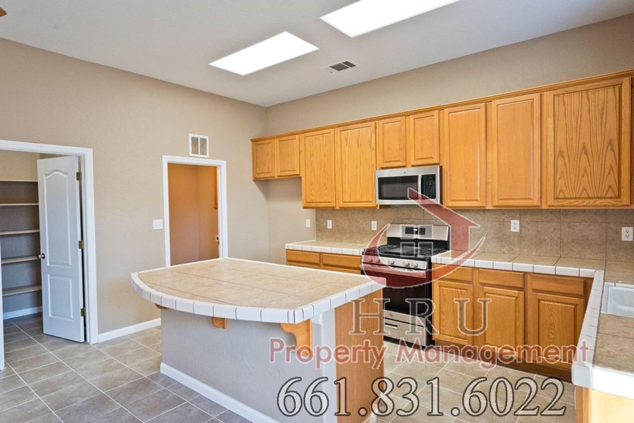 10907 Delicato Ct - Photo 6 of 24
