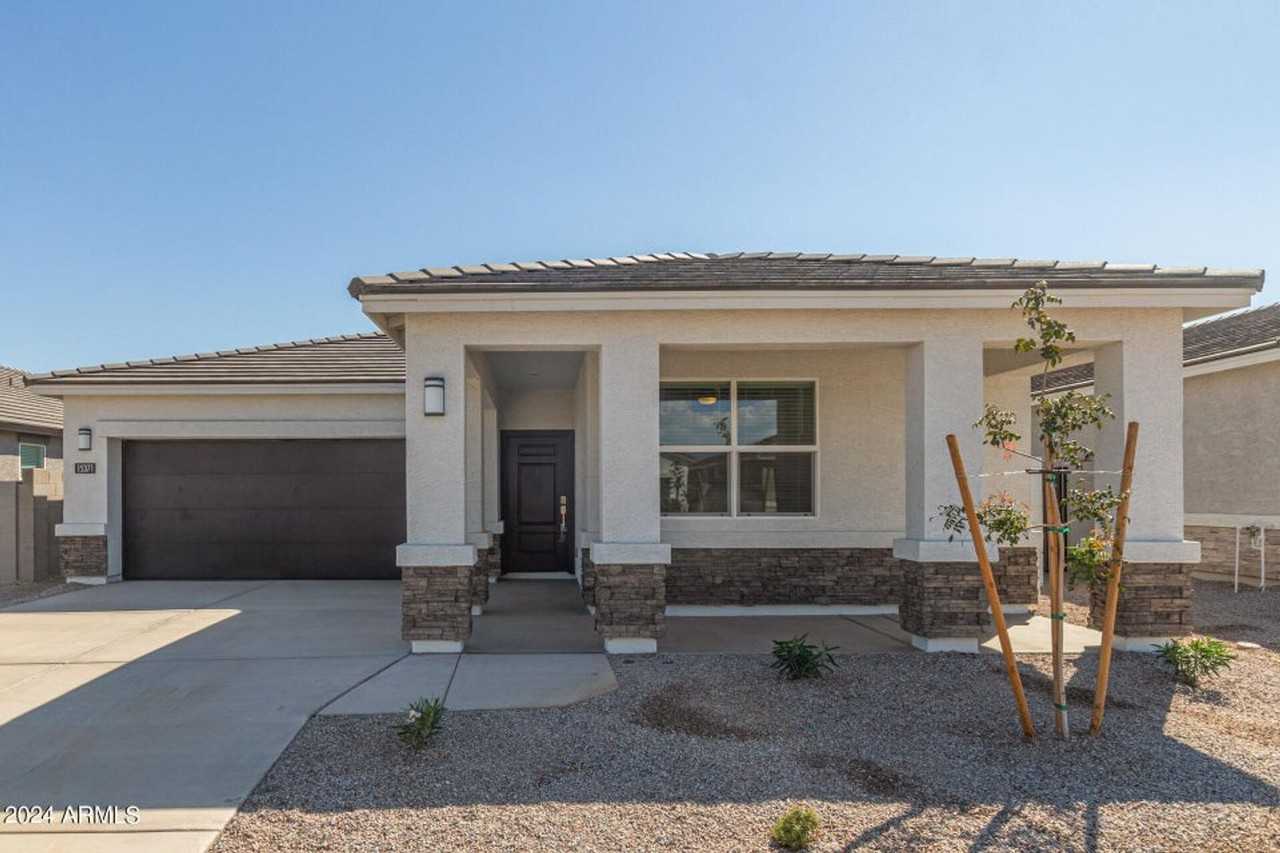 15371 W Smoketree Dr - Photo 2 of 41