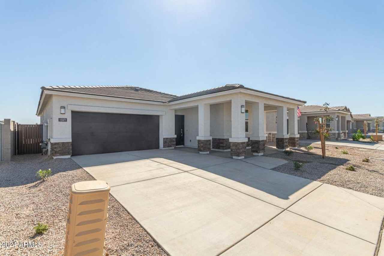 15371 W Smoketree Dr - Photo 3 of 41