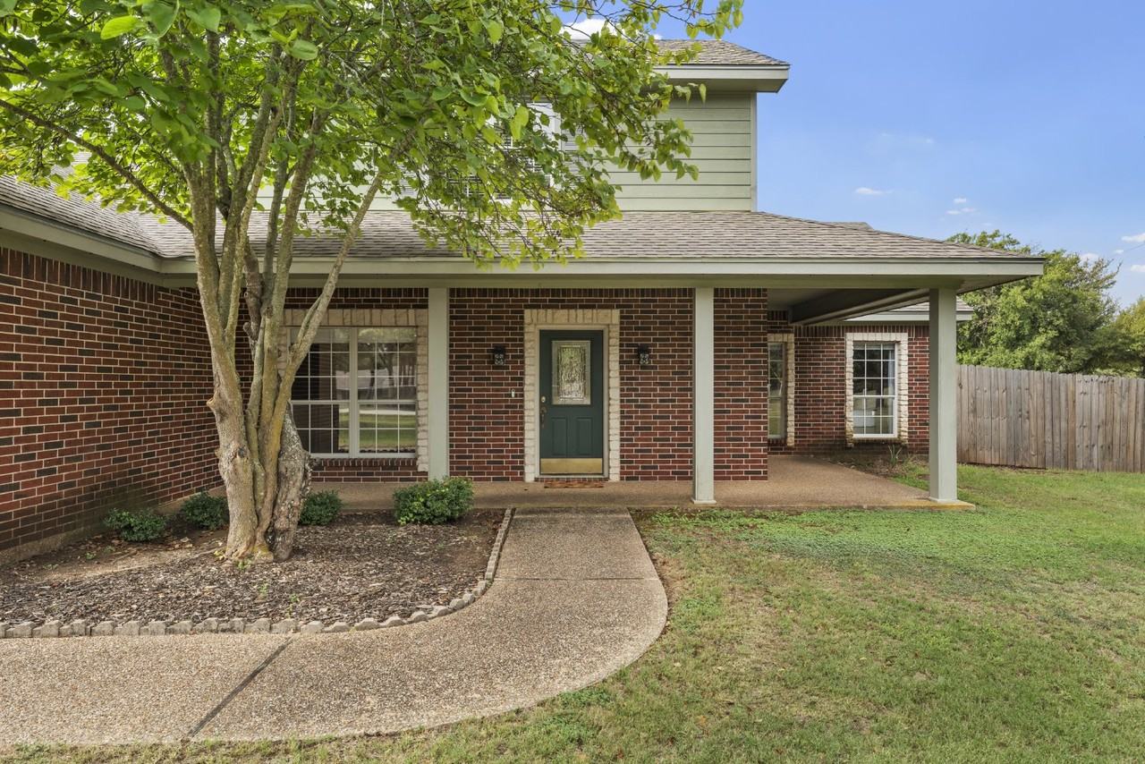 1694 Mclennan Crossing Rd - Photo 2 of 38