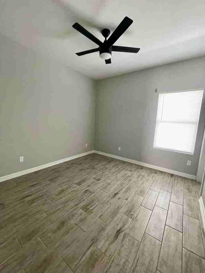 2119 Multi National #2 - Photo 7 of 10