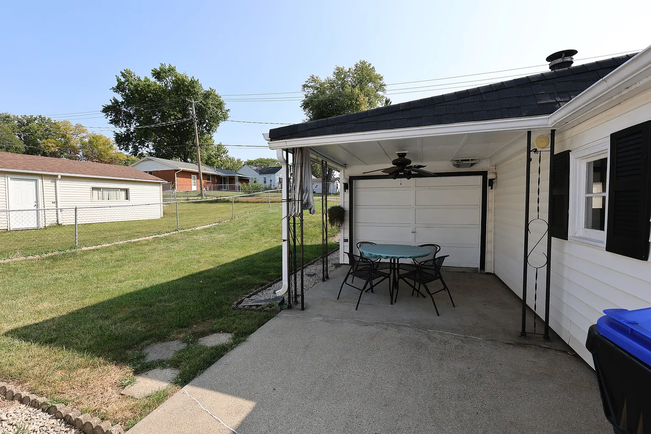 907 E Emerson St #NA - Photo 5 of 16