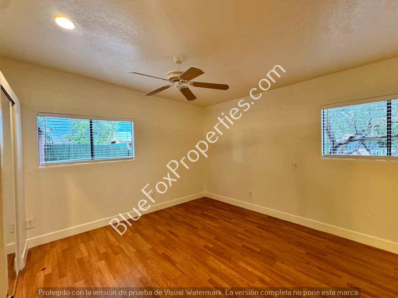 3318 E Bellevue St - Photo 6 of 16