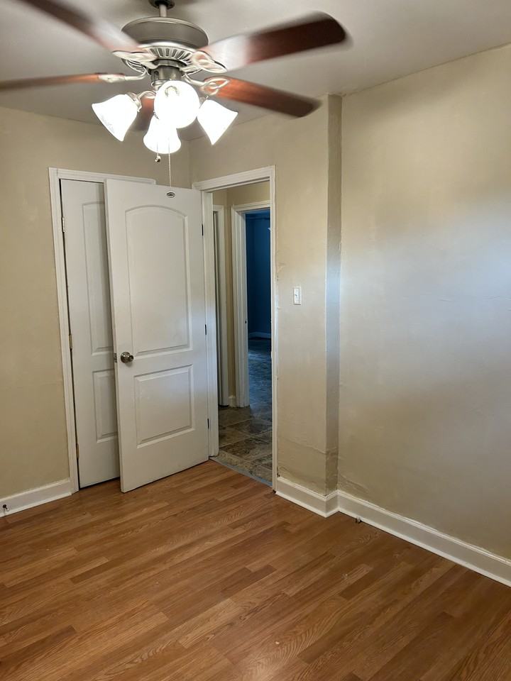 3661 Canonicus St #NA - Photo 2 of 4