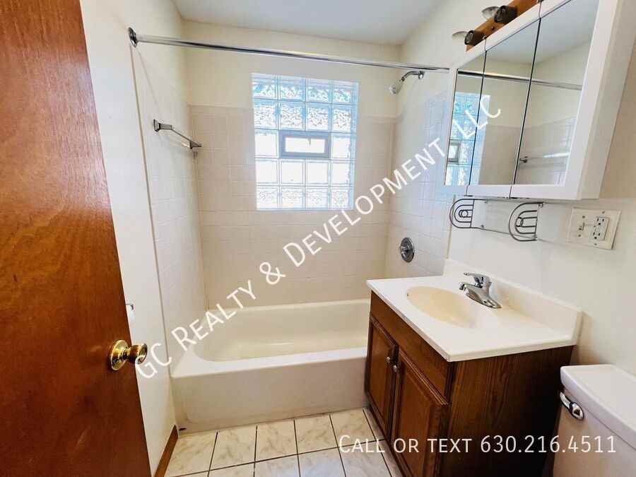 12870 S Green St - Photo 3 of 19