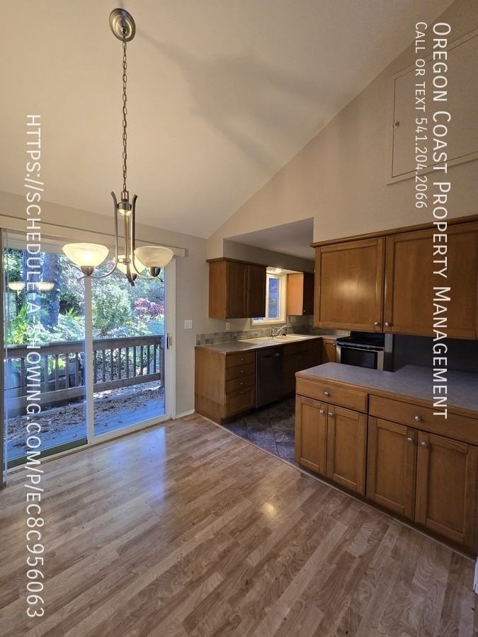 2416 Nw Edenview Way - Photo 3 of 25