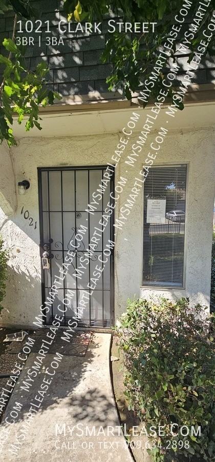 1021 Clark St - Photo 2 of 8