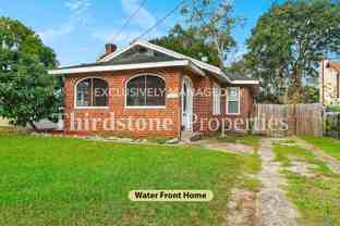 7656 Laura St N - Photo 1 of 1