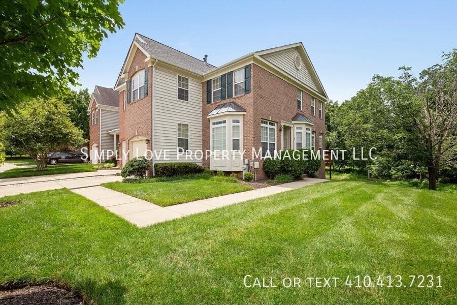 1855 Foxwood Cir - Photo 2 of 28