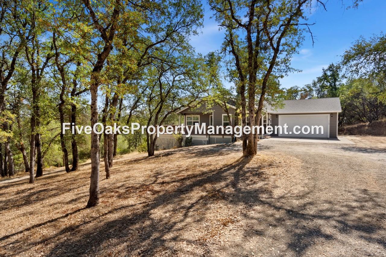 3165 Cavu Hill Rd - Photo 2 of 26