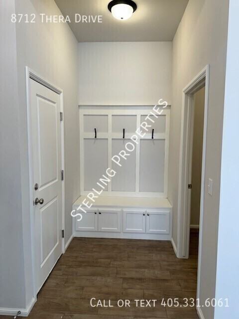 8712 Thera Dr - Photo 3 of 37