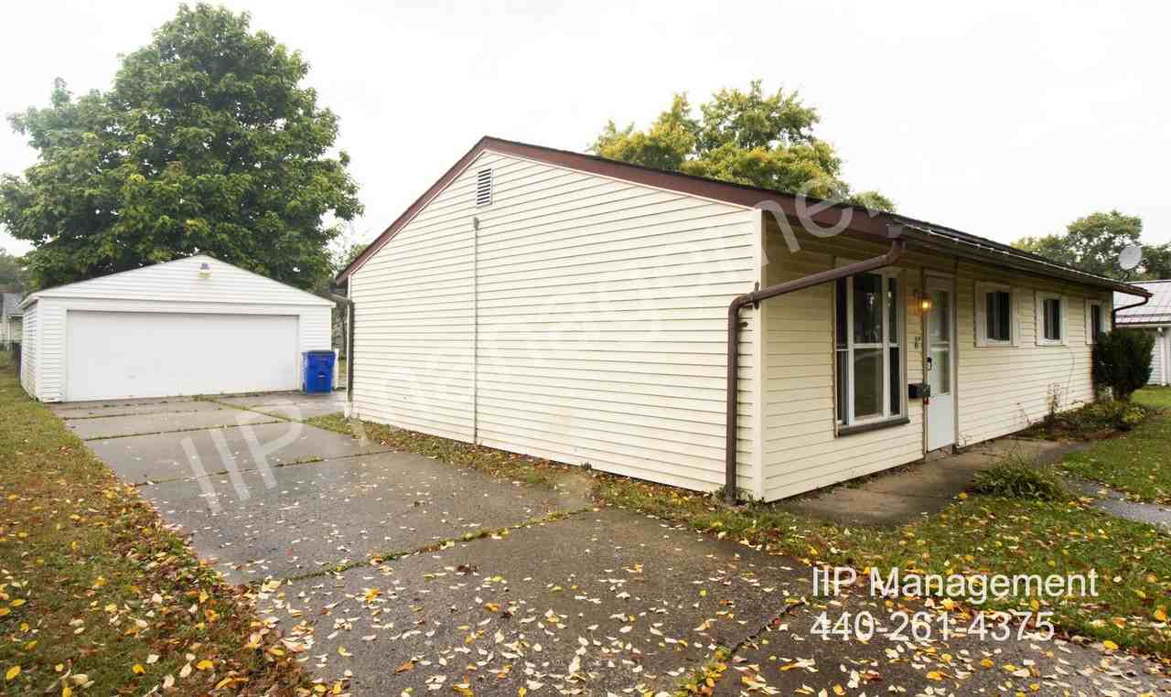 10213 Wellington Rd - Photo 2 of 17