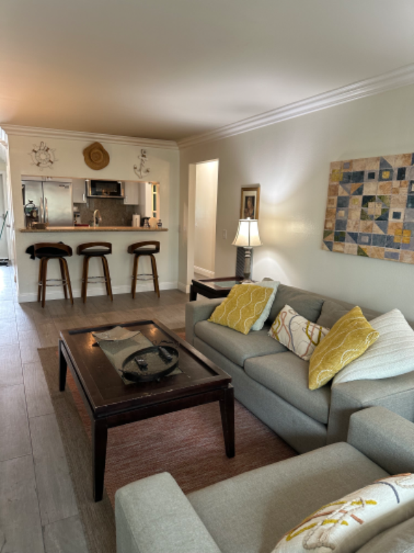 386 E Surfside Dr - Photo 2 of 50