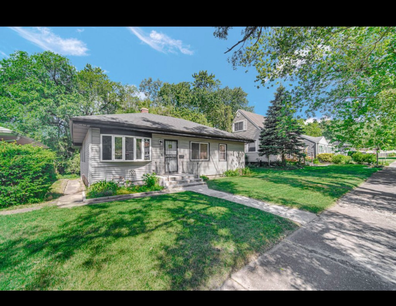 1064 N Vanderburg St - Photo 2 of 16