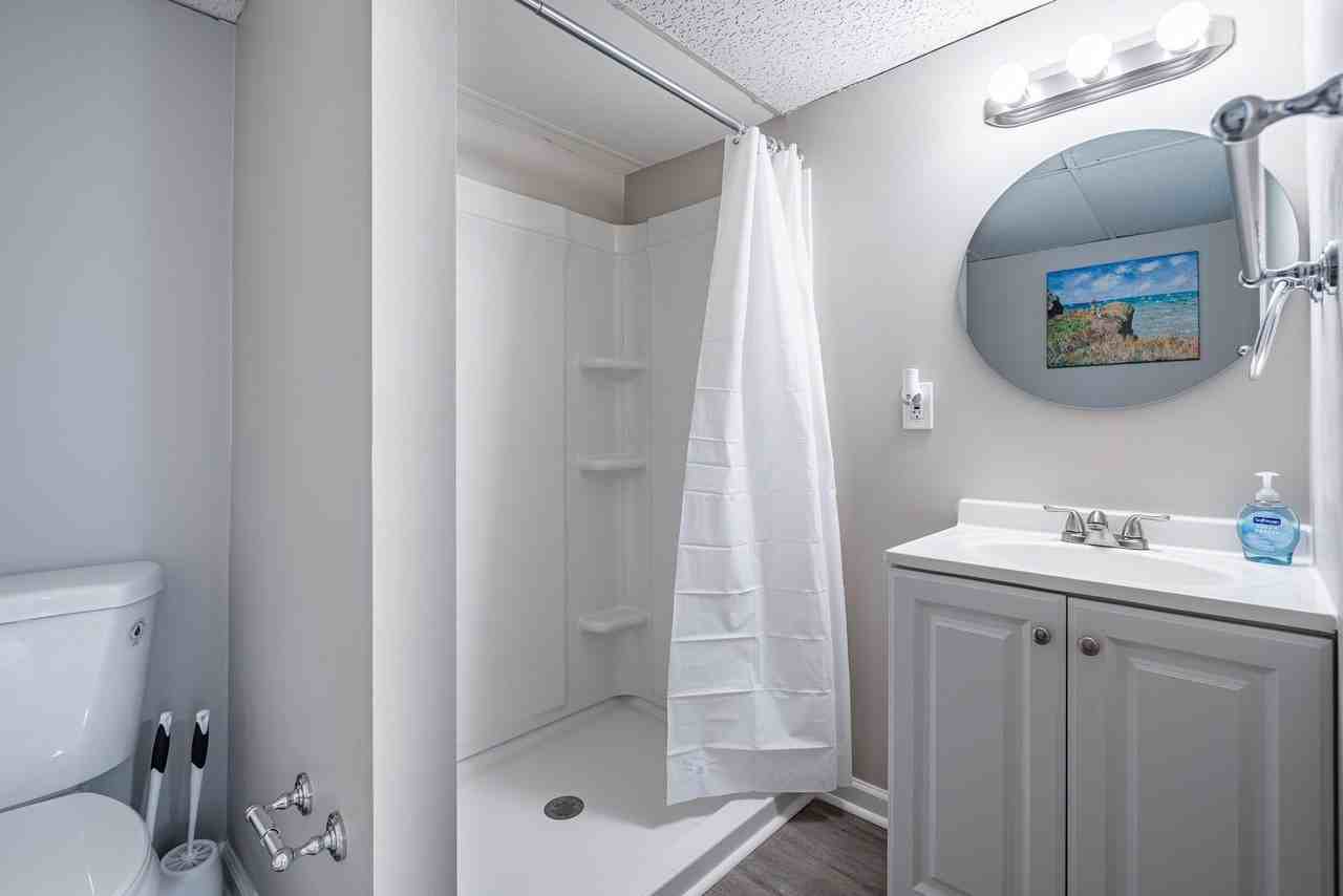 Browns Mill Rd Se - Photo 4 of 8