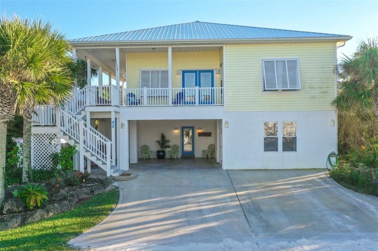 42 Moody Dr - Photo 2 of 35